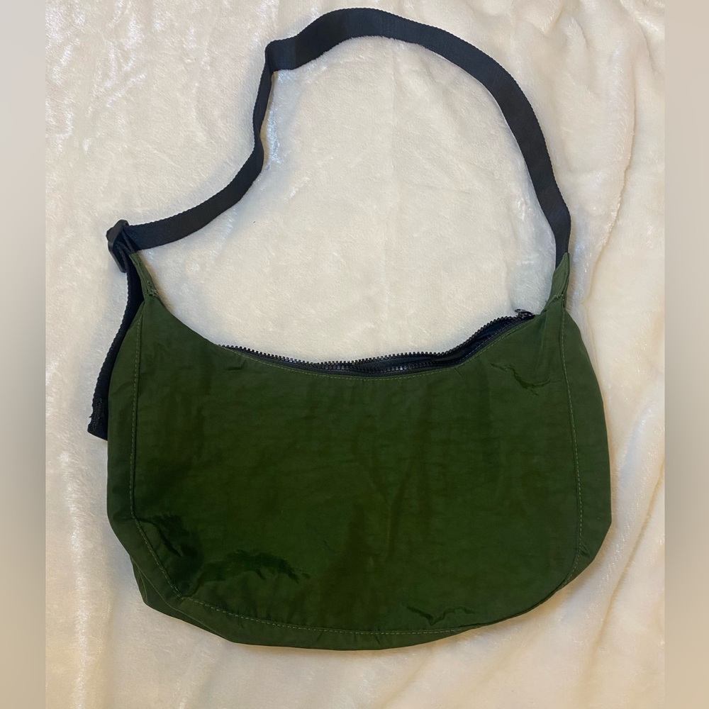 BAGGU Bay Laurel Medium Crescent Bag - Picture 4 of 15